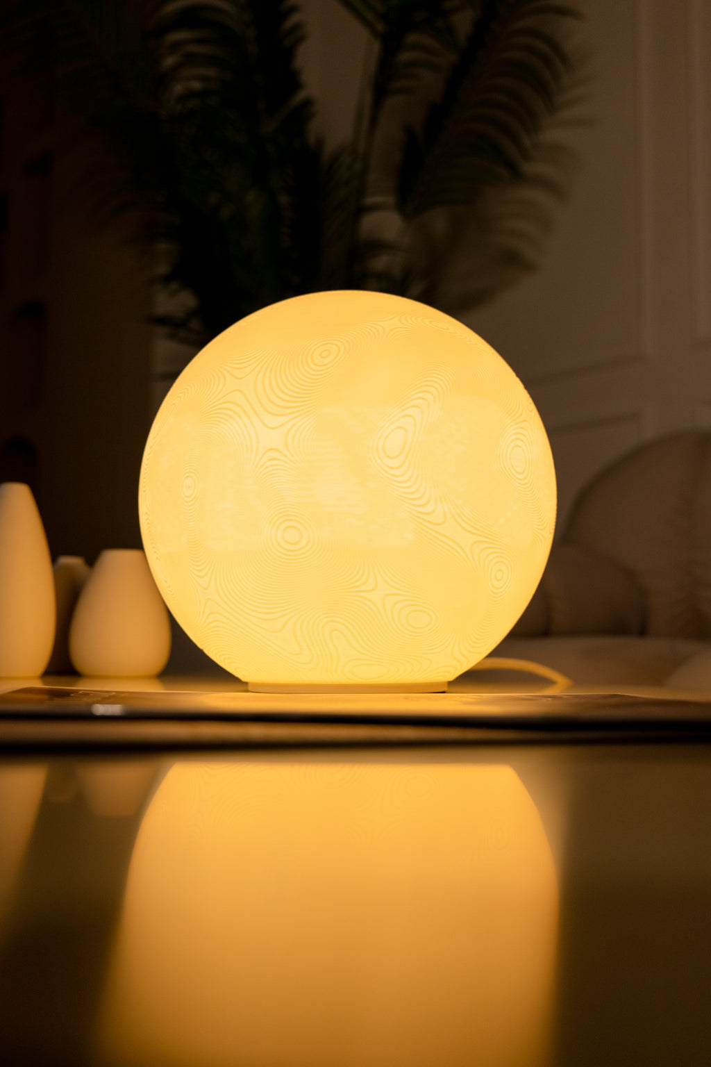 Landschap sfeerlamp als decoratieve tafellamp in warm licht