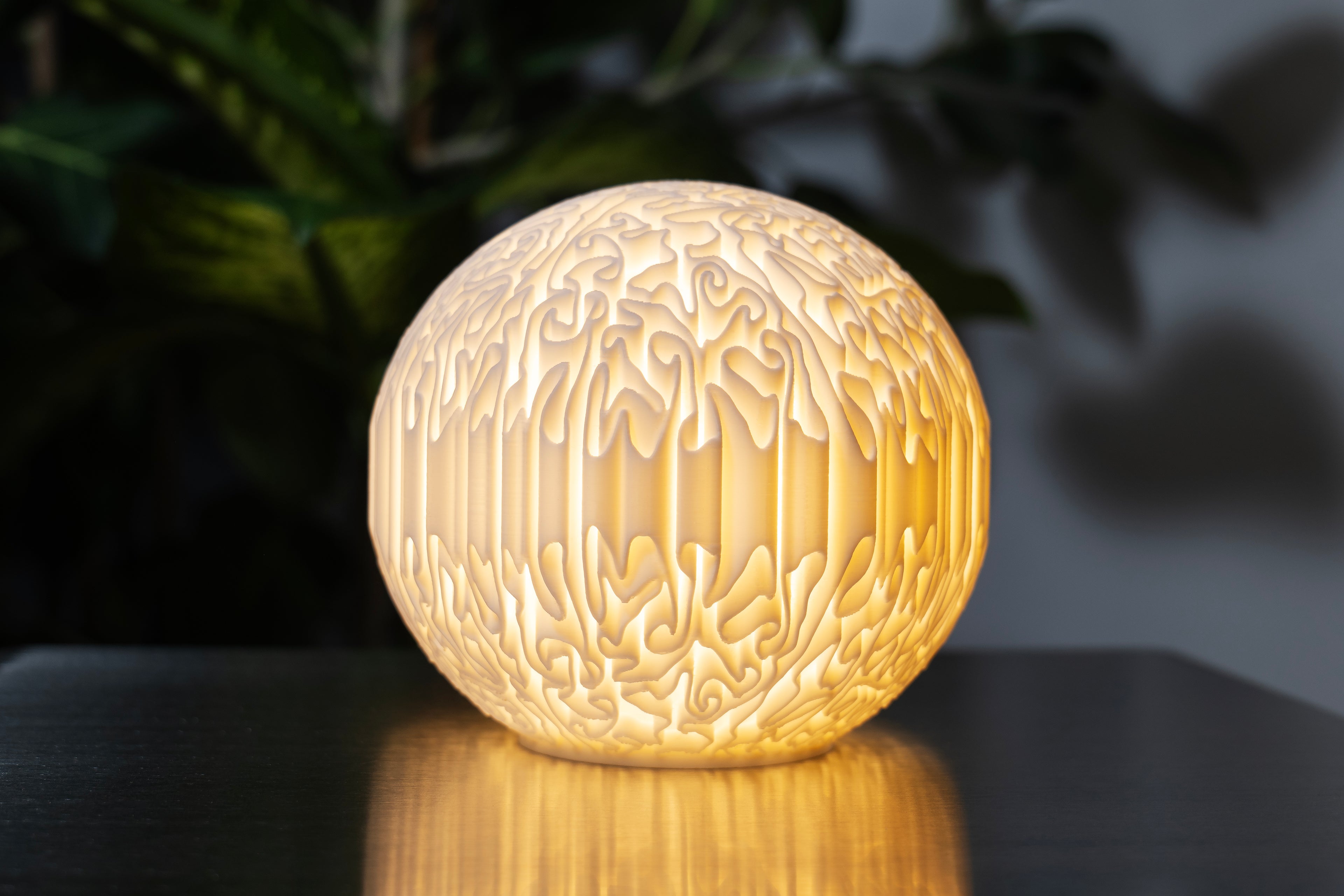 Biomorphic Minilamp – Organisch Design & Sfeervol Licht